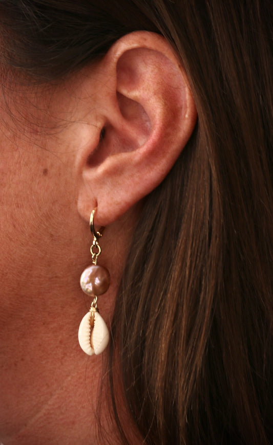 Cowrie meets Pearl- Gold